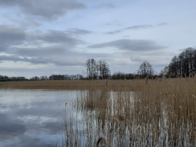 Działka nad jeziorem Woświn