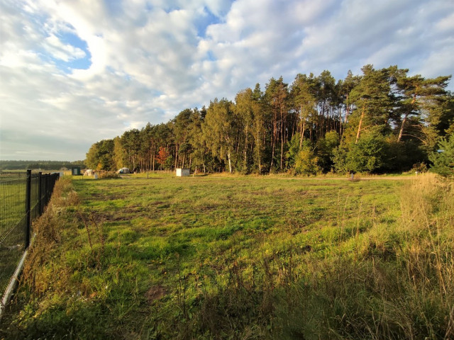 Uzbrojona działka  w pobliżu Goleniowa