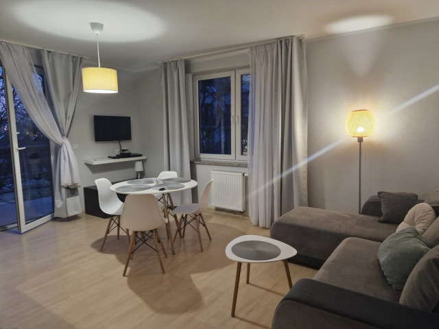 Apartament w budynku z basenem i sauną przy morzu